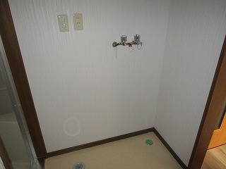 ペトロハイム F号室