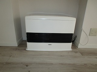 ペトロハイム F号室