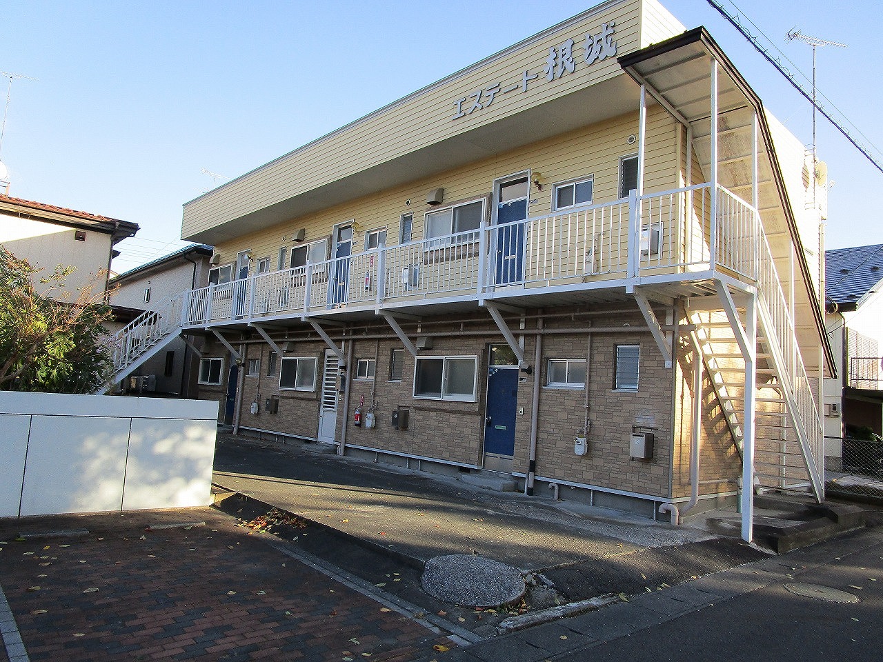 エステート根城　101号室