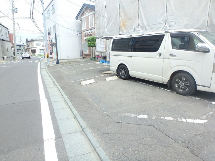 ソルジェンテ B号室