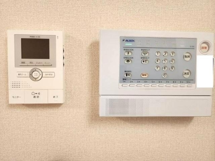メゾンソレイユ・カトル 101号室