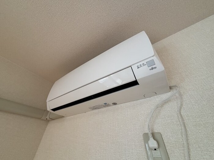 ホワイトプレミール 202号室