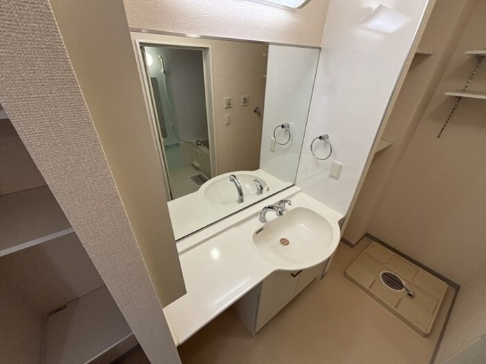 モンテローザ小待B 105号室