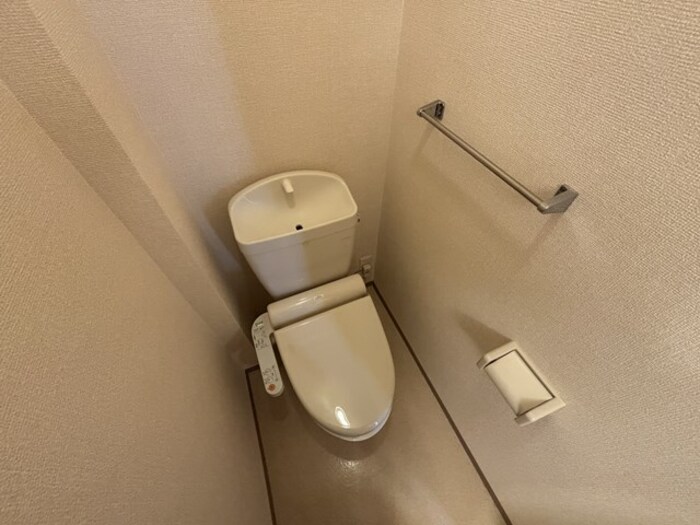 モンテローザ小待B 105号室