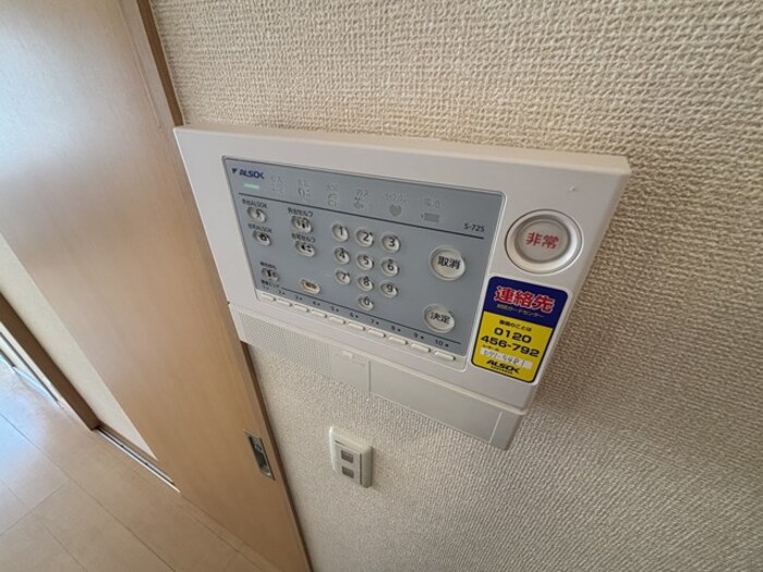 モンテローザ小待B 105号室