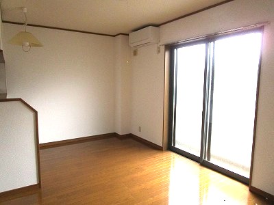 メゾン田村A 101号室