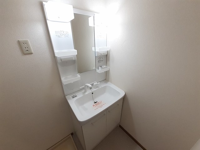 サンバティーク湊B