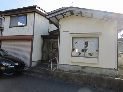 青森県八戸市大字新井田字丑鞍森8番31